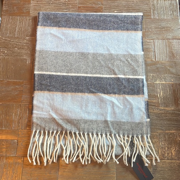 Barbarossa Striped Wool Fringe Scarf🖤 - Picture 4 of 7